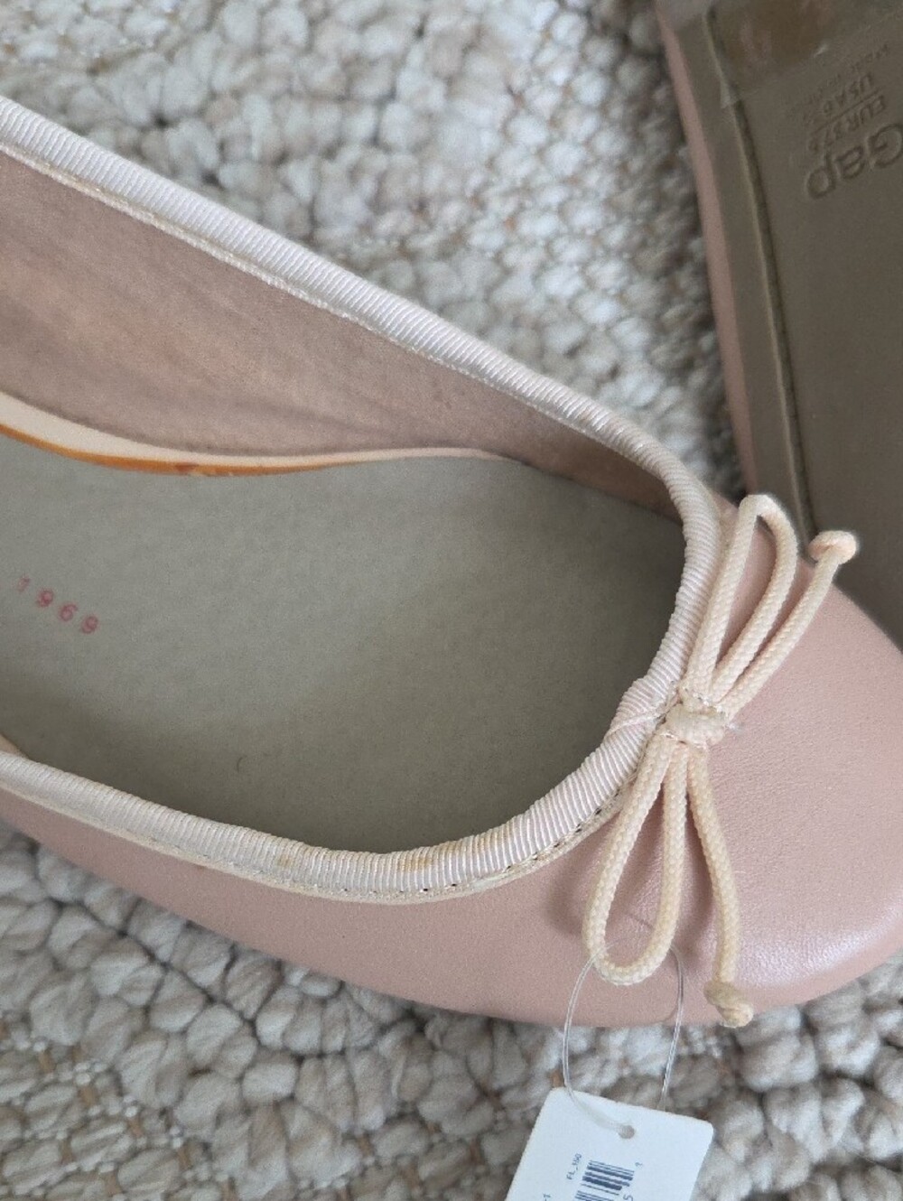 GAP Women's Ballet Flats in Soft Pink with Bow - Picture 4 of 4